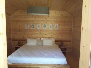 Кемпинги Camping Hakunamatata Gurbediu Двухместный номер Делюкс с 1 кроватью и душем-8